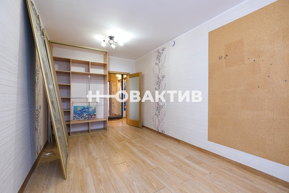 
   Продам 2-комнатную, 76 м², Татьяны Снежиной ул, 51

. Фото 16.