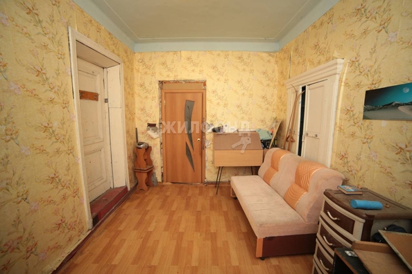 
   Продам 3-комнатную, 83 м², Военный городок ул, 102

. Фото 2.