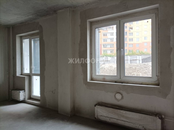 
   Продам 1-комнатную, 26 м², Закаменский мкр, 16

. Фото 2.