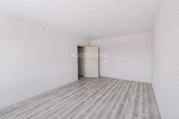 
   Продам 2-комнатную, 55.4 м², Красный пр-кт, 327/3

. Фото 4.