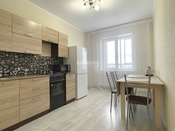 
  Сдам в аренду 2-комнатную квартиру, 56 м², Новосибирск

. Фото 1.