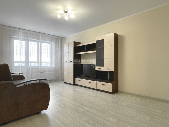 
  Сдам в аренду 2-комнатную квартиру, 56 м², Новосибирск

. Фото 5.