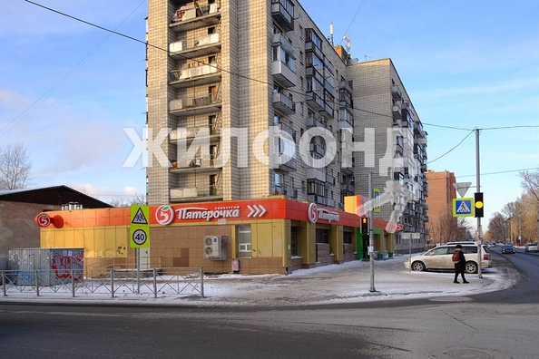 
   Продам 1-комнатную, 29.2 м², Серафимовича ул, 14

. Фото 2.