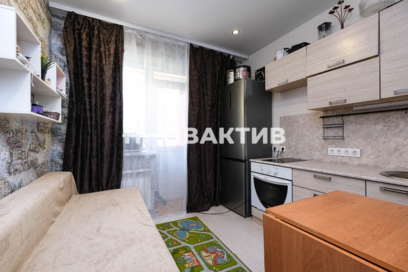 
   Продам 1-комнатную, 35 м², Романтиков ул, 12

. Фото 6.