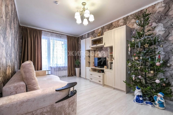 
   Продам 1-комнатную, 40 м², Александра Чистякова ул, 22

. Фото 1.