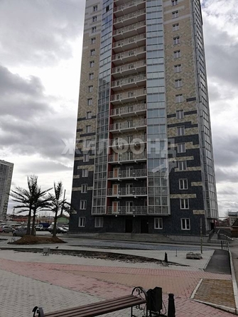 
   Продам 2-комнатную, 53.2 м², Пархоменко ул, 27/1

. Фото 25.