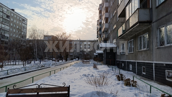 
   Продам 3-комнатную, 59 м², Ударная ул, 25

. Фото 19.