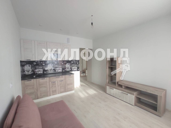 
   Продам 2-комнатную, 43 м², Октябрьская ул, 3

. Фото 1.