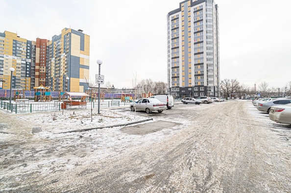 
   Продам 2-комнатную, 55.4 м², Междуреченская ул, 3

. Фото 36.