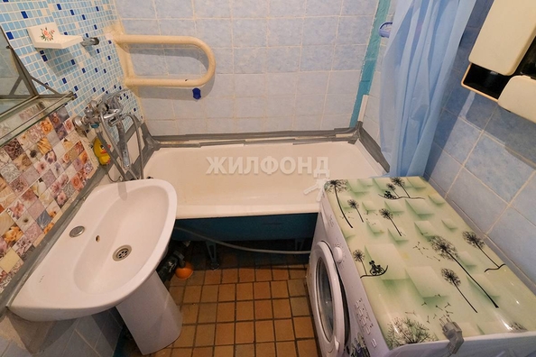 
   Продам 2-комнатную, 42.8 м², Связистов ул, 141

. Фото 12.