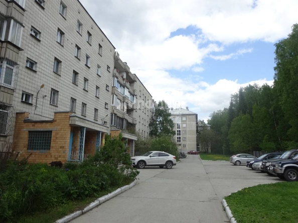 
   Продам 3-комнатную, 58 м², Золотодолинская ул, 31

. Фото 22.