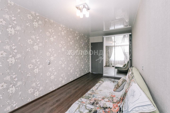 
   Продам 3-комнатную, 57.7 м², Вертковская ул, 12

. Фото 4.