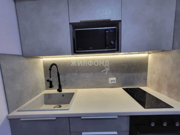 
   Продам 1-комнатную, 32.9 м², Бородина ул, 56

. Фото 4.