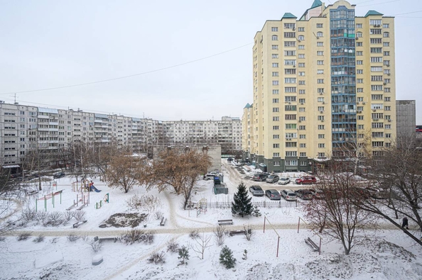 
   Продам 3-комнатную, 59.3 м², Челюскинцев ул, 15

. Фото 3.