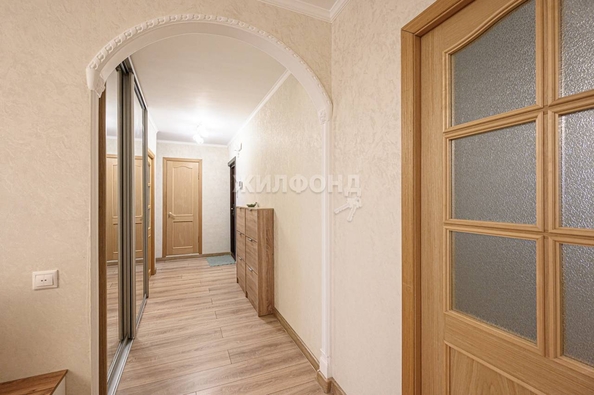 
   Продам 3-комнатную, 59.3 м², Челюскинцев ул, 15

. Фото 9.