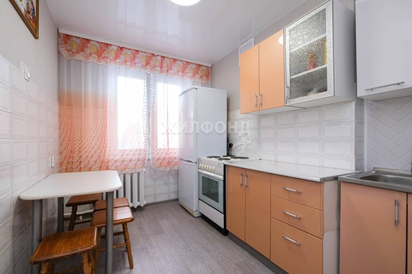 
   Продам 2-комнатную, 46.9 м², Зорге ул, 193/1

. Фото 1.