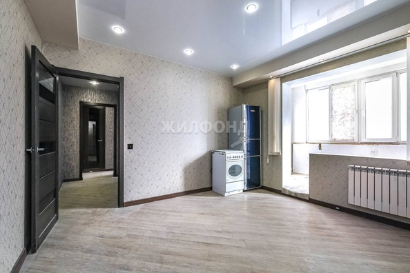 
   Продам 2-комнатную, 50.9 м², Троллейная ул, 132

. Фото 5.