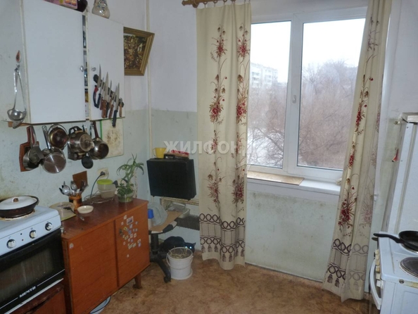 
   Продам 2-комнатную, 53.4 м², Связистов ул, 113

. Фото 10.