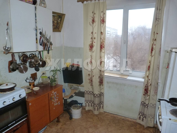 
   Продам 2-комнатную, 53.4 м², Связистов ул, 113

. Фото 11.