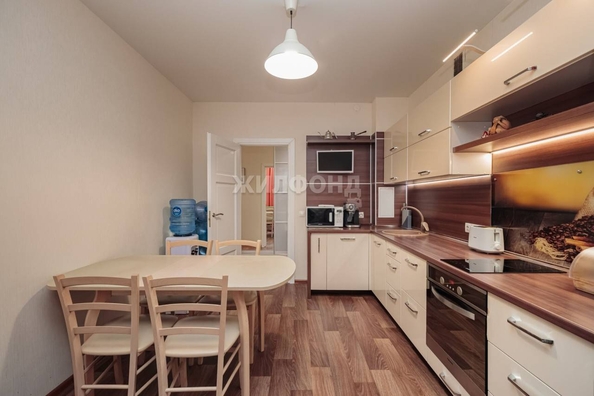 
   Продам 2-комнатную, 64.2 м², Закаменский мкр, 20/2

. Фото 2.