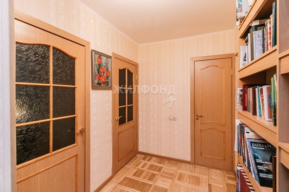 
   Продам 3-комнатную, 86 м², Краснообск, 42

. Фото 12.