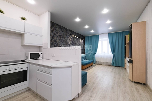 
   Продам 3-комнатную, 91.6 м², Титова ул, 253/3

. Фото 2.