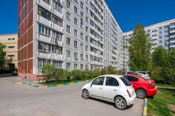 
  Продается 3-комн. квартира, 57.1 м², Дзержинского пр-кт, д. 12
. Фото 3.
