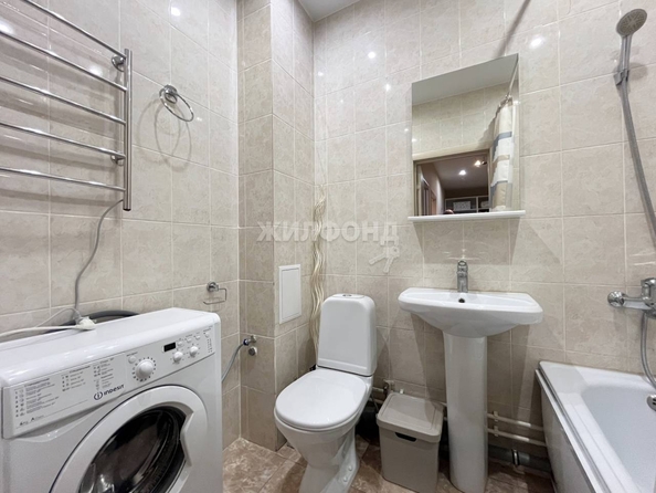 
   Продам 1-комнатную, 37.8 м², Романтиков ул, 10

. Фото 5.