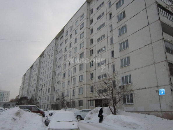 
   Продам 3-комнатную, 62.6 м², Троллейная ул, 18

. Фото 30.