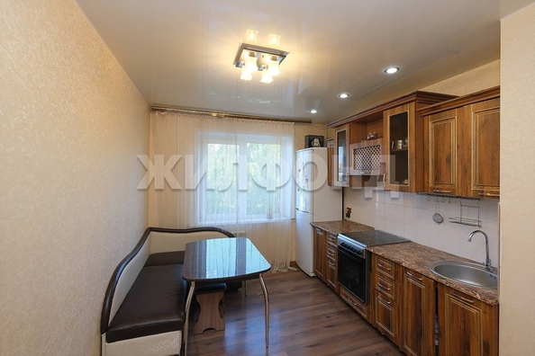 
   Продам 3-комнатную, 62.6 м², Троллейная ул, 18

. Фото 6.