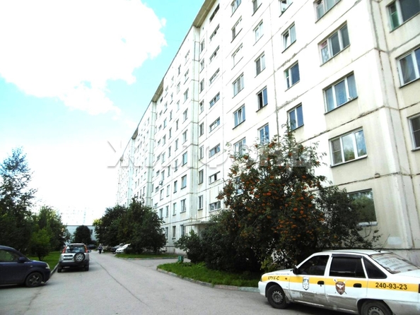 
   Продам 3-комнатную, 62.6 м², Троллейная ул, 18

. Фото 34.