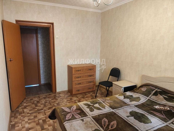 
   Продам 4-комнатную, 81 м², В. Высоцкого ул, 31

. Фото 13.