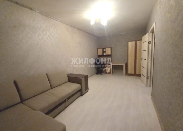 
  Сдам в аренду 1-комнатную квартиру, 42 м², Новосибирск

. Фото 2.