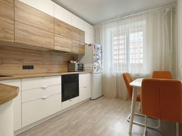 
  Сдам в аренду 2-комнатную квартиру, 56 м², Новосибирск

. Фото 2.