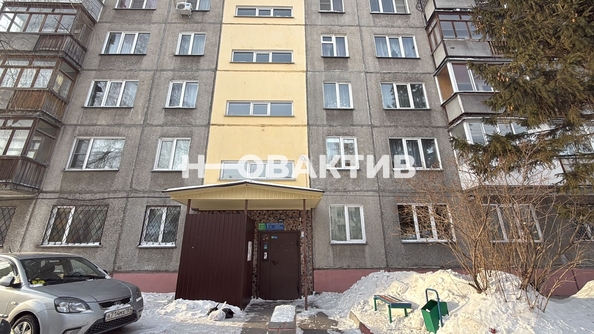 
   Продам 1-комнатную, 29 м², Учительская ул, 17/1

. Фото 21.