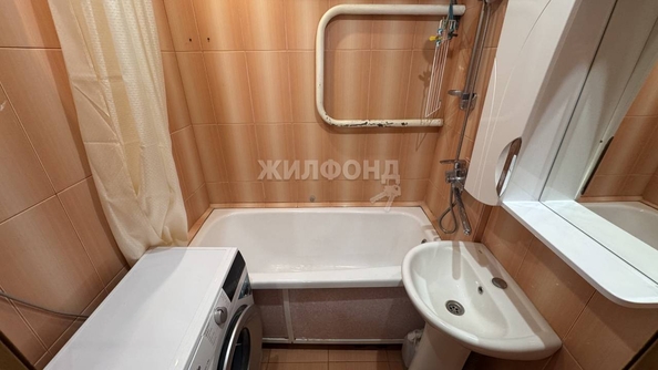 
   Продам 3-комнатную, 56.7 м², Гаранина ул, 25

. Фото 4.