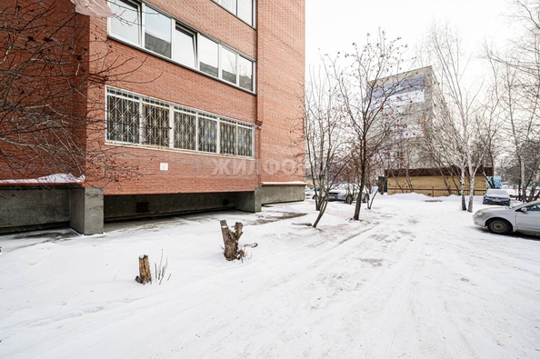 
   Продам 4-комнатную, 105.6 м², Невельского ул, 57/1

. Фото 43.