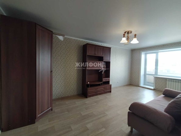 
  Сдам в аренду 1-комнатную квартиру, 34 м², Новосибирск

. Фото 1.