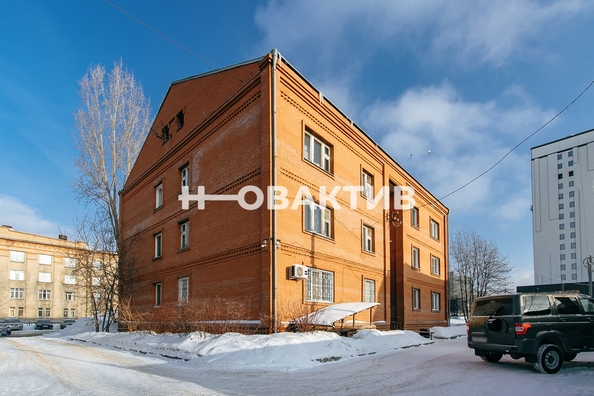 
   Продам 2-комнатную, 55.4 м², Объединения ул, 24

. Фото 20.