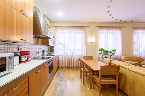 
   Продам 3-комнатную, 80 м², Коммунистическая ул, 26

. Фото 7.