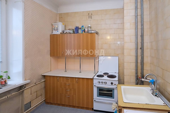 
   Продам 2-комнатную, 59 м², Сибиряков-Гвардейцев ул, 23

. Фото 13.