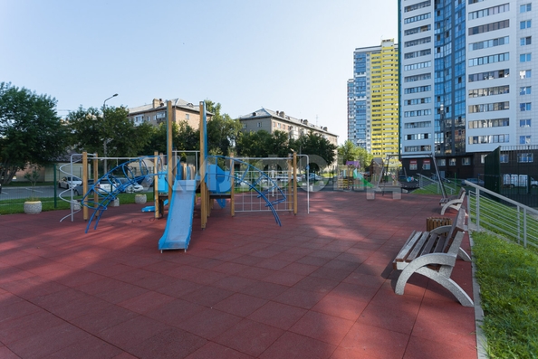
   Продам 3-комнатную, 71.6 м², Танковая ул, 32

. Фото 33.