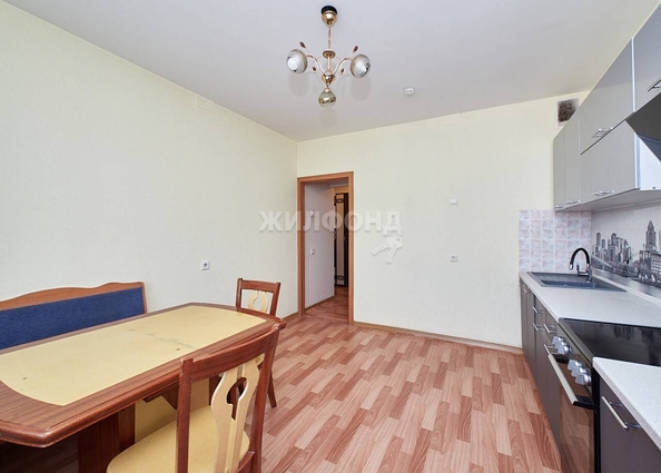 
   Продам 3-комнатную, 73 м², Тюленина ул, 14

. Фото 3.