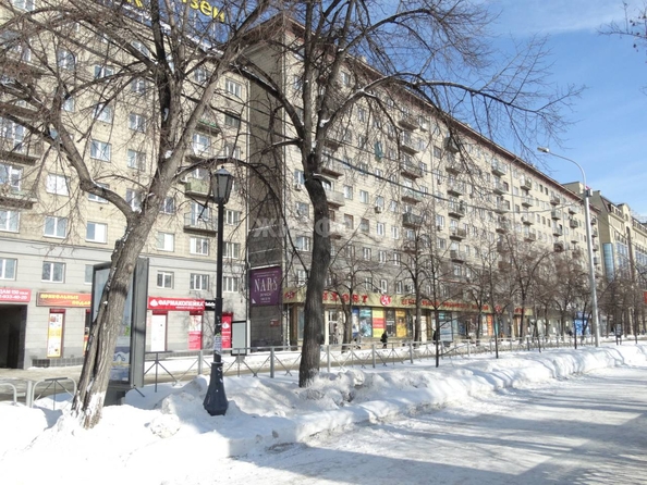 
   Продам 3-комнатную, 68.1 м², Орджоникидзе ул, 27

. Фото 29.