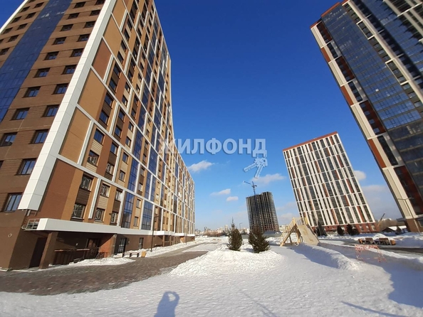 
   Продам 4-комнатную, 92.6 м², Ясный Берег ул, 12

. Фото 20.