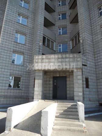 
   Продам 5-комнатную, 158.6 м², Сиреневая ул, 35

. Фото 17.
