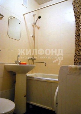 
  Сдам в аренду 1-комнатную квартиру, 32 м², Новосибирск

. Фото 6.