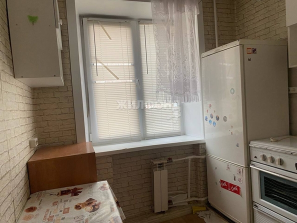 
   Продам 2-комнатную, 41 м², Петропавловская ул, 5а

. Фото 2.