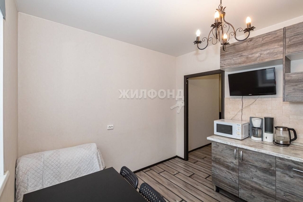 
   Продам 2-комнатную, 63.7 м², Мясниковой ул, 6/2

. Фото 4.