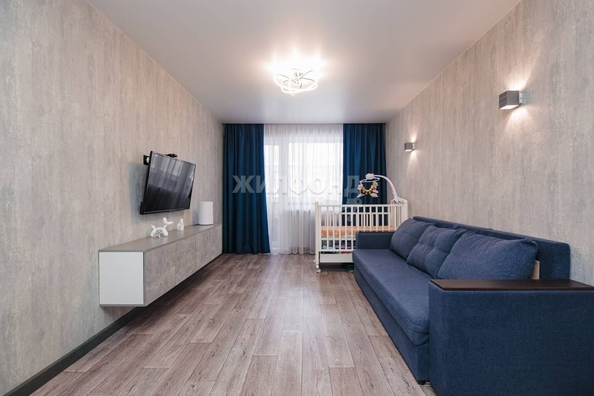 
   Продам 2-комнатную, 43 м², Ударная ул, 19

. Фото 1.